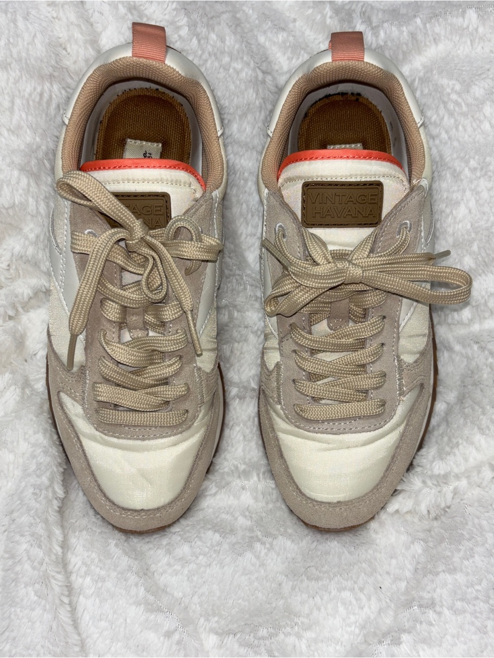 Vintage Havana brand Women’s Cream, Beige & Tan Low-Top Sneakers NWOT Size 6.5